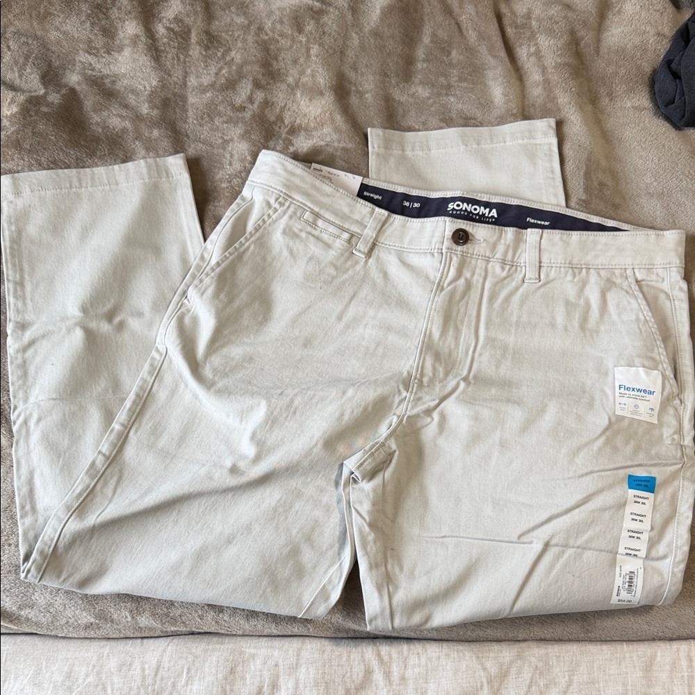 Sonoma Men’s Beige Flexwear Chino Pants